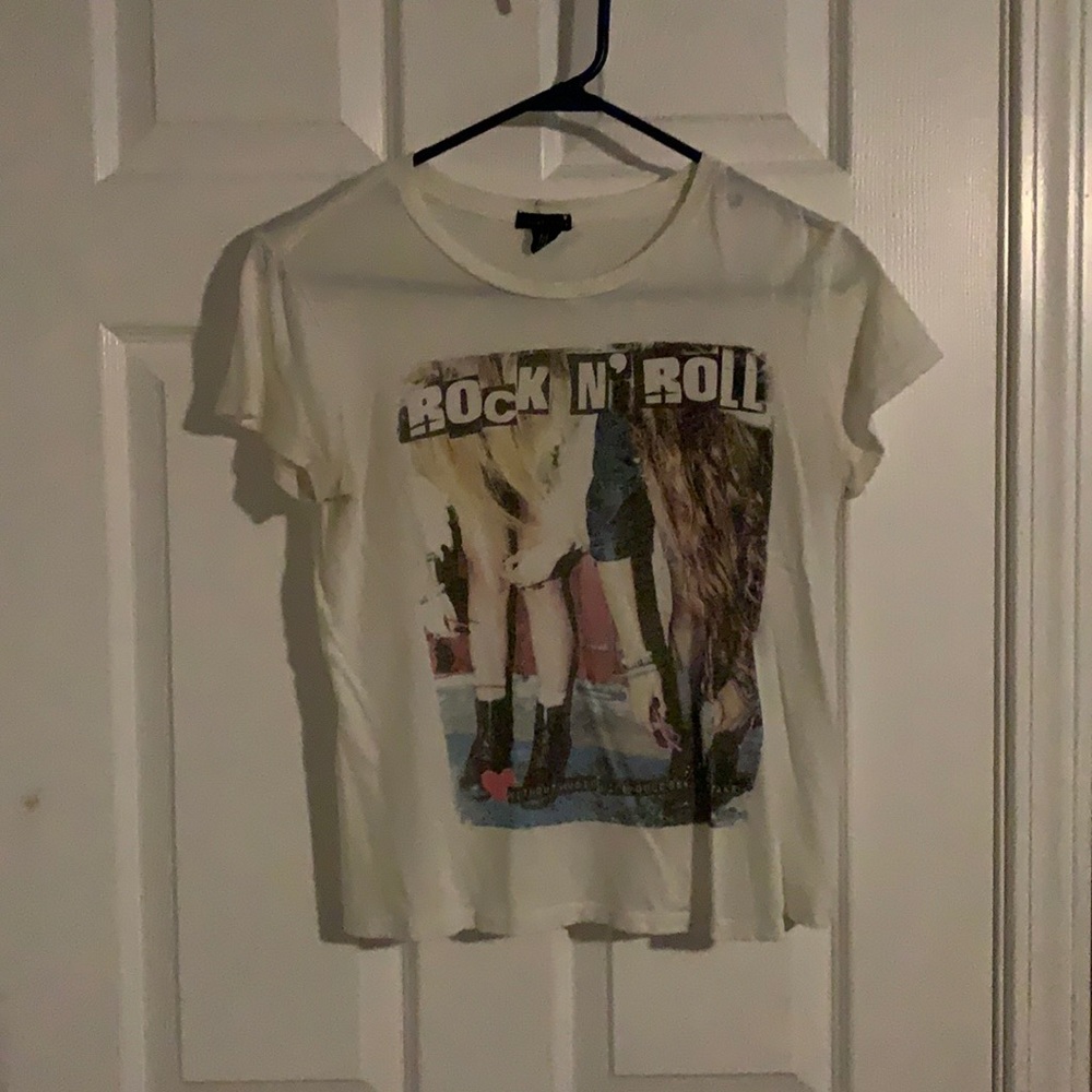 Graphic t shirt rock n roll